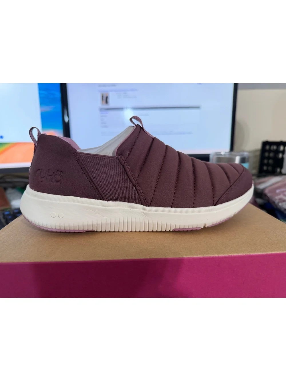 Ryka Pursuit Women's Fashion Sneakers Windsor Red Size 7.5 W NIB